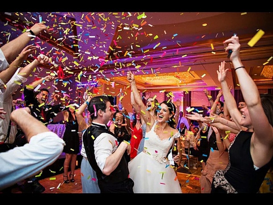 Disc Jockeys (DJs) near me in Green Bay Wisconsin for wedding service, reception events or partys - 920-202-8695 https://discjockeysnow.com/grbw/