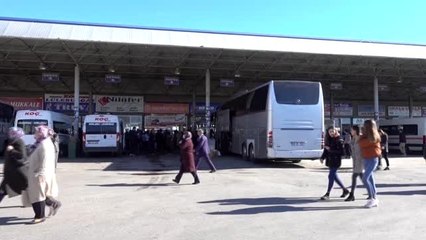 Kırklareli'nde üniversite öğrencileri otobüs terminalinde yoğunluk oluşturdu
