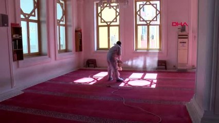 ESENYURT'TA CAMİLER KORONAVİRÜSE KARŞI DEZENFEKTE EDİLİYOR