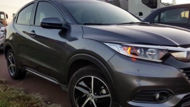 Veículos se envolvem em colisão no Trevo Cataratas e trânsito apresenta lentidão