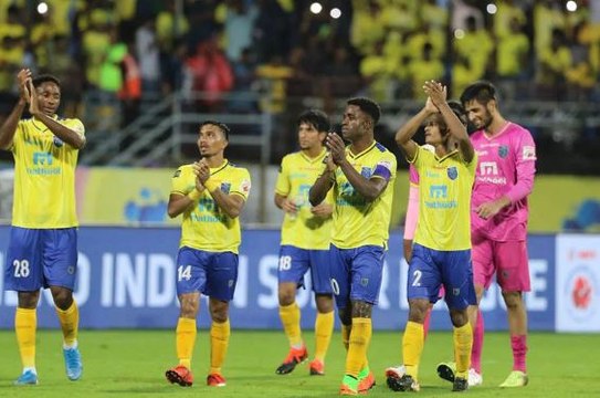 Kerala Blasters To Sign Karolis Skinkys As Sporting Director | Oneindia Malayalam