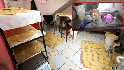 Hijyen kurallarını hiçe sayarak üretim yapan tatlıcı, denetime gelen zabıtayı görünce dükkanı bırakıp kaçtı