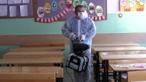 Gölbaşı Belediyesi korona virüse karşı okulları dezenfekte ediyor