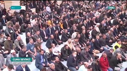 Download Video: Diyanet İşleri Başkanı Ali Erbaş, cuma namazı için toplanan kalabalığa 'kalabalıktan uzak durun' çağrısı yaptı