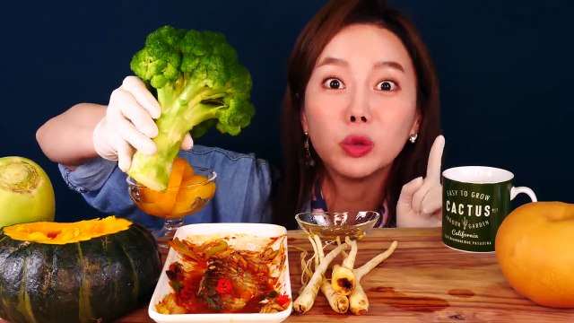 Mukbang Healthy food ASMR Eatingsound eatingshow