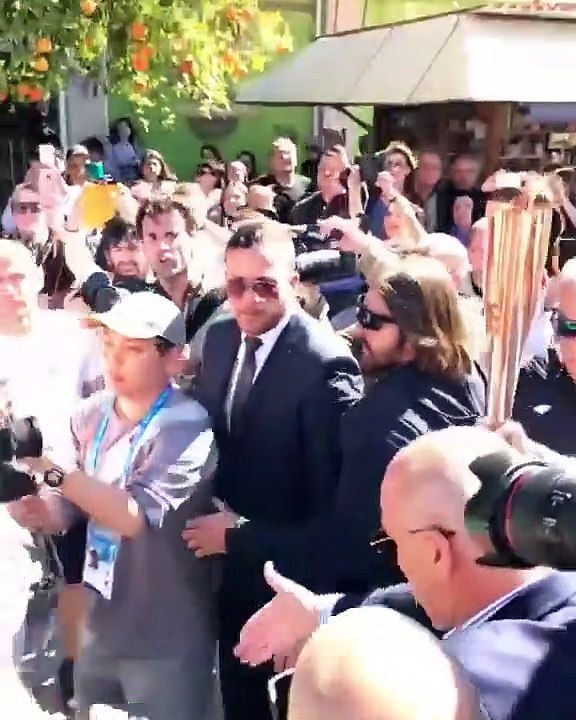 Gerard Butler στη Σπάρτη ως λαμπαδηδρόμος