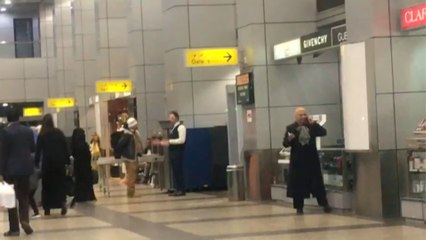 انتظام حركة المسافرين بمطار القاهرة الدولي