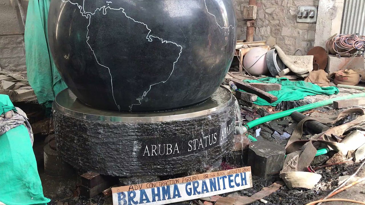 Giant Globe Floating on Water,floating water globe