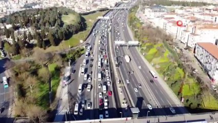 Okulların tatil edilmesiyle trafikte yoğunluk başladı