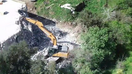 Bodrum'da kaçak yapıların yıkımları sürüyor - MUĞLA