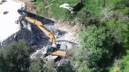 Bodrum'da kaçak yapıların yıkımları sürüyor - MUĞLA