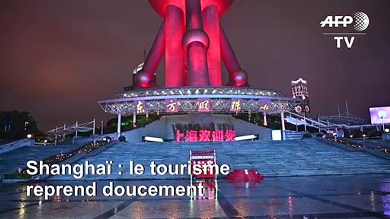 Les gratte-ciels de Shanghai commencent à rouvrir, le virus en baisse