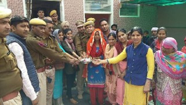 mahila thana police
