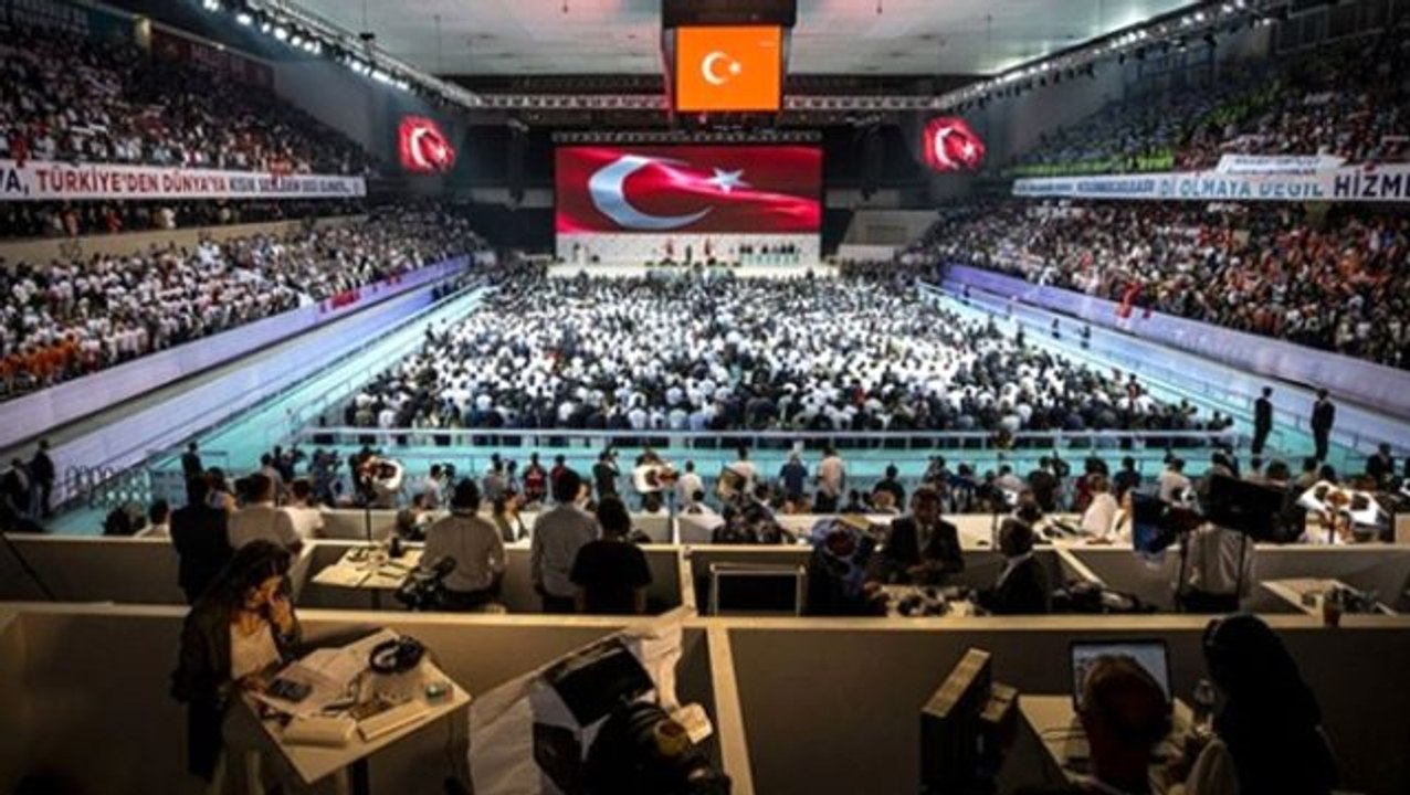 AK Parti'nin hafta sonu yapılacak kongreleri koronavirüs nedeniyle ertelendi