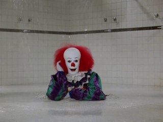 Escena de eso en las duchas 1990 en español latino