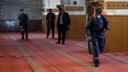 Sivas'ta dezenfekte ve ilaçlama çalışmaları aralıksız devam ediyor