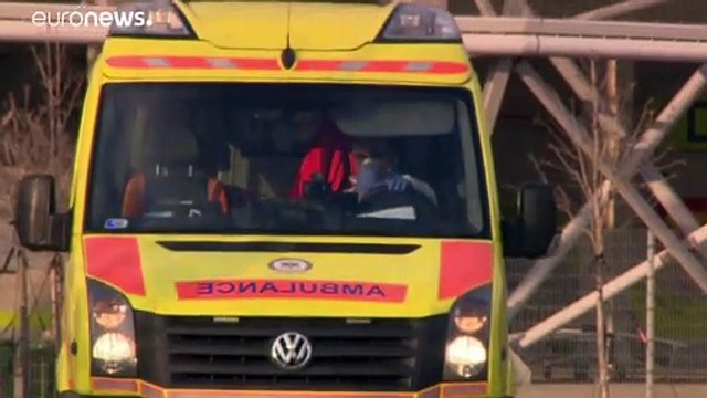 Hétfőtől bezárják az iskolákat Magyarországon, az oktatás digitális úton folytatódik