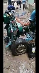 "فكر خارج الصندوق".. ماكينات رى لسحب مياه الأمطار وصرفها على البيارات بالمنوفية