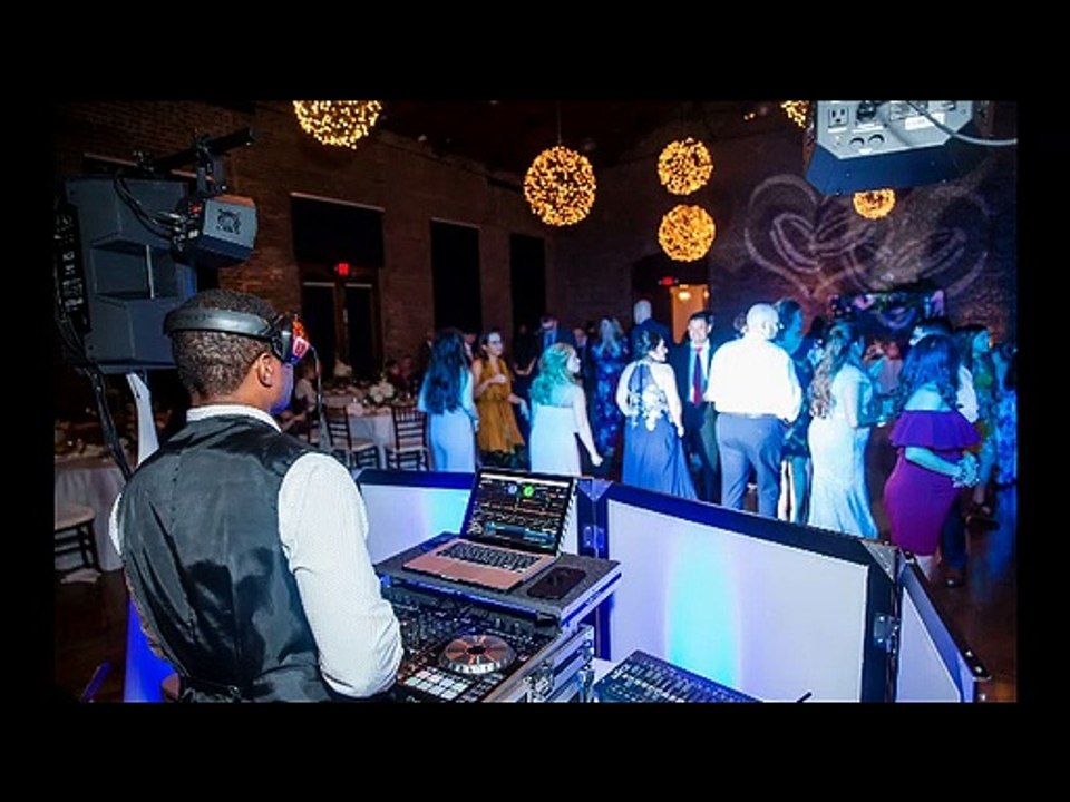 Disc Jockeys (DJs) near me in Biloxi Mississippi for wedding service, reception events or partys - 228-273-1480   https://discjockeysnow.com/bilm/