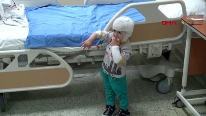 ERZURUM Başına çay dökülen çocuk yandı