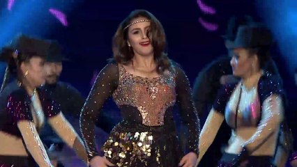 Huma Qureshi Sets The Stage On Fire With Her Rocking Performance