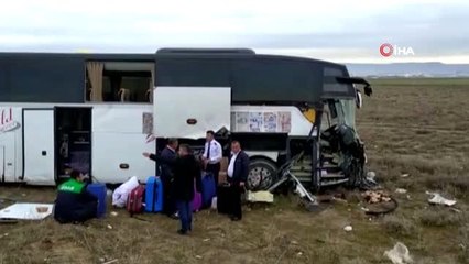 Aksaray'da yolcu otobüsü tıra çarptı: 44 yaralı