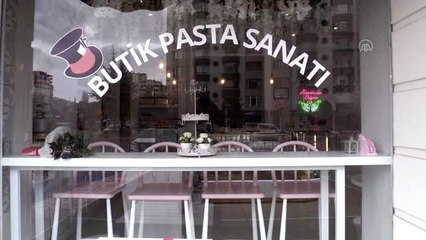 Hayvansever anne ve kızından sokak hayvanlarına "tatlı" destek