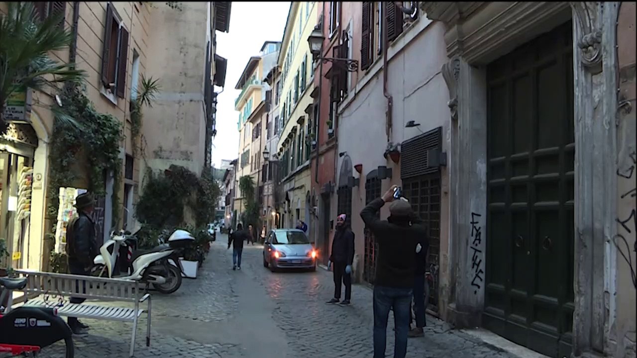 Gegen den Corona-Blues: Italiener musizieren an Fenstern und auf Balkonen