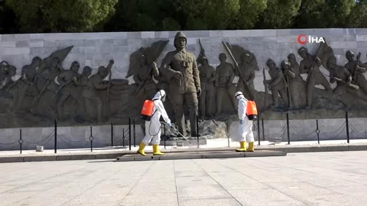 Şehitler Abidesi dezenfekte ediliyor