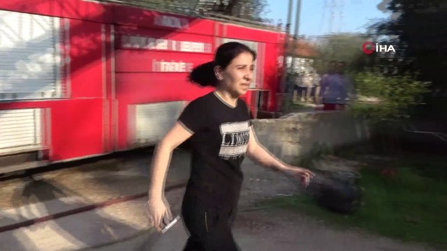 Antalya'da müstakil ev alev topuna döndü, mahalleli büyük panik yaşadı