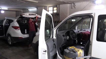 Sürücüler araçlarını bakteri ve virüslere karşı buharla temizletiyor