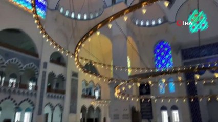 Çamlıca Cami'nde Koronavirüse Karşı Dezenfekte Çalışması