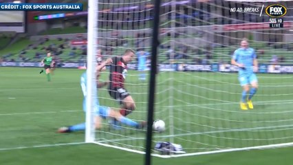 Le retour défensif incroyable d'un défenseur en Australie