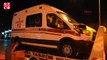 Ambulans yayalara çarptı: 2 ölü