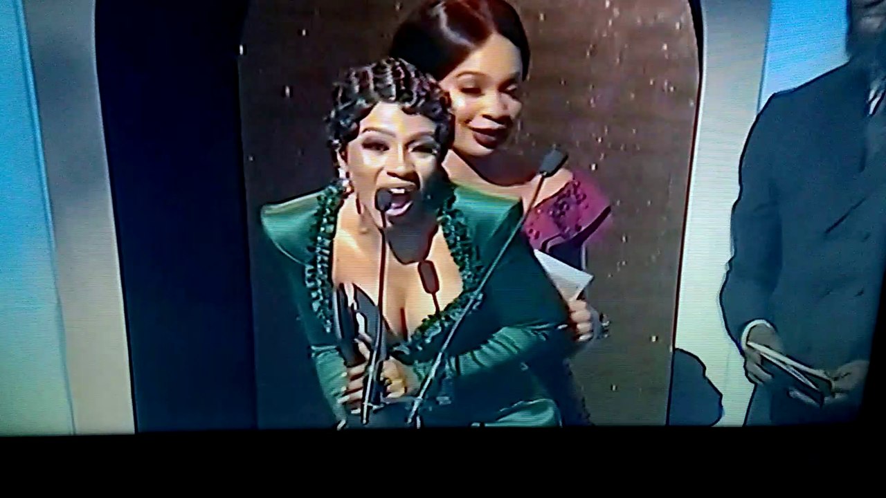 #mercy  big brother  won the female best dress The #AMVCA'S2020 (Africa Magic Viewers' Choice Awards