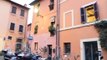 Los italianos cantan desde sus ventanas para luchar contra la depresión del virus