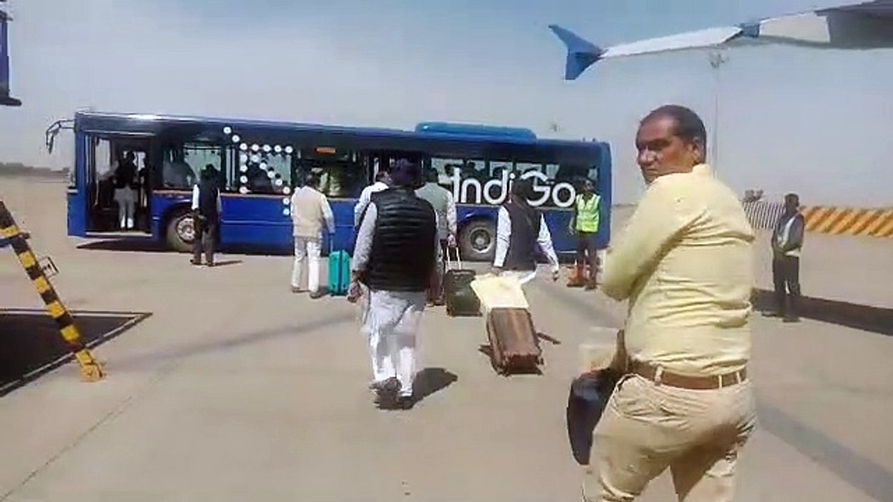 जयपुर से भोपाल पहुंचे कांग्रेसी विधायक