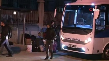 Öğrencileri apar topar yurttan çıkartıp, umreden dönenleri karantinaya aldılar