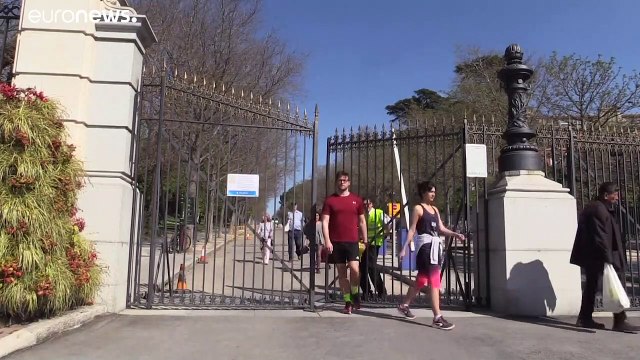 Испанцы остаются дома