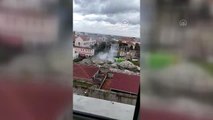 Fatih'te tarihi hamamın deposunda çıkan yangın söndürüldü