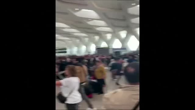 Caos en el aeropuerto de Marrakech tras la suspensión de vuelos a Europa