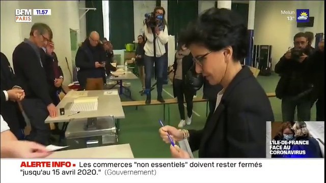 Municipales: Rachida Dati a voté dans le 7e arrondissement de Paris