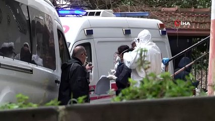 Yazar Esra Elönü'nün babası umre dönüşü hayatını kaybetti