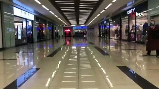 Alışveriş merkezlerinde korona virüs durgunluğu