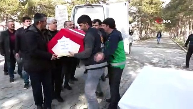 Çığ faciasında hayatını kaybeden itfaiyeci toprağa verildi