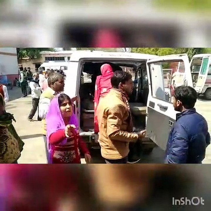 शाहजहांपुर: पत्नी को प्रेमी से बात करते देख पति ने खाया जहर, हालत गंभीर