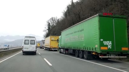ARTVİN Sarp Sınır Kapısı yolcu geçişlerine kapatıldı