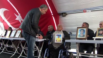 Türkiye Gazetesi Yayın Koordinatörü Yücel Koç, evlat nöbetindeki  aileleri ziyaret etti