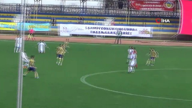 Seyircisiz Maçta Olay Çıktı: Güvenlik Güçleri Tarafları Dağıtmak İçin Biber Gazı Kullandı