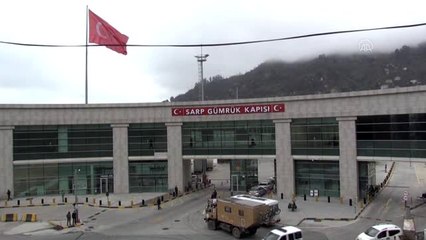 Sarp Sınır Kapısı yolcu trafiğine kapatıldı